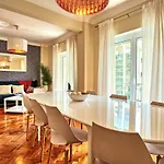 Almirante 3-four Bedrooms