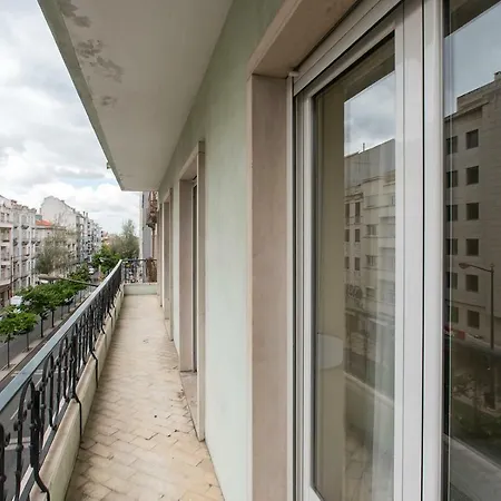 Almirante 3-four Bedrooms