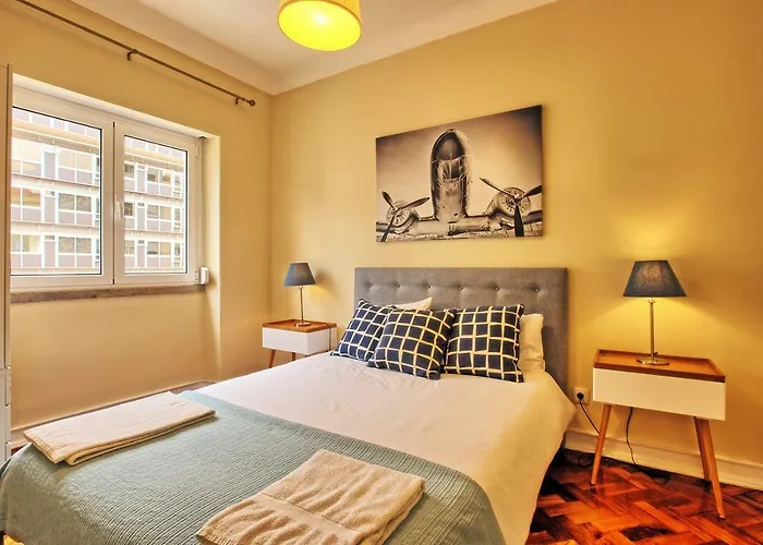 Апартаменти Almirante 3-four Bedrooms